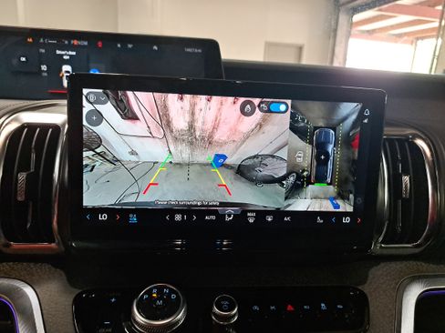 Used 2025 Ford Expedition Tremor AWD/4WD image 25