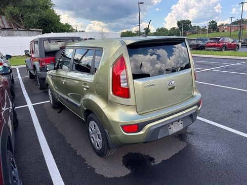 Used 2013 Kia Soul FWD image 18