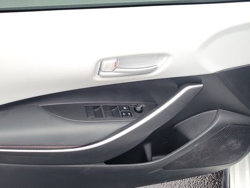 Certified 2025 Toyota Corolla SE image 19