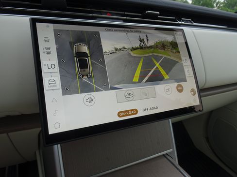 New 2026 Land Rover Range Rover SE AWD/4WD image 4