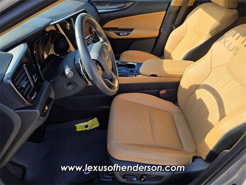Used 2025 Lexus NX 350h 350h Premium image 11