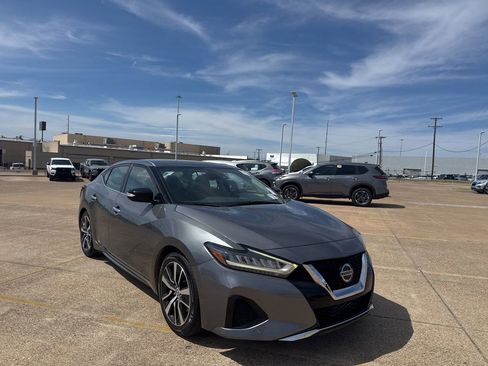 Certified 2021 Nissan Maxima 3.5 SV w/ Floor Mat Group image 1