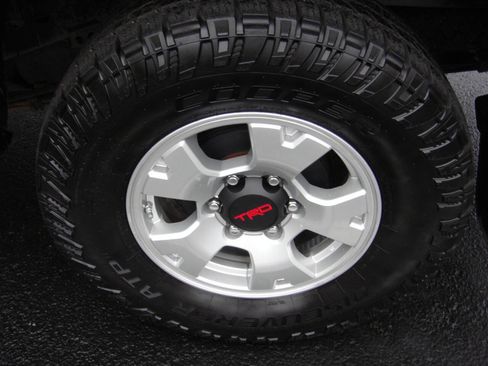 Used 2012 Toyota Tacoma 4x4 Double Cab image 8