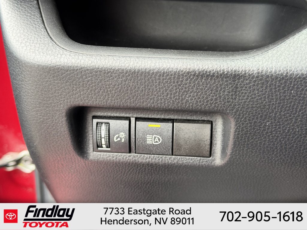 Certified 2022 Toyota RAV4 LE FWD image 10