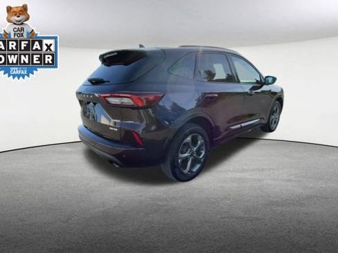 Used 2023 Ford Escape ST-Line w/ Tech Pack #1 AWD/4WD image 9