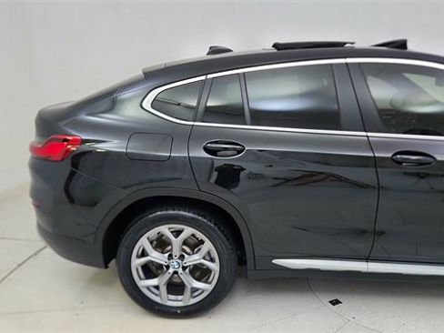 Used 2025 BMW X4 xDrive30i image 7