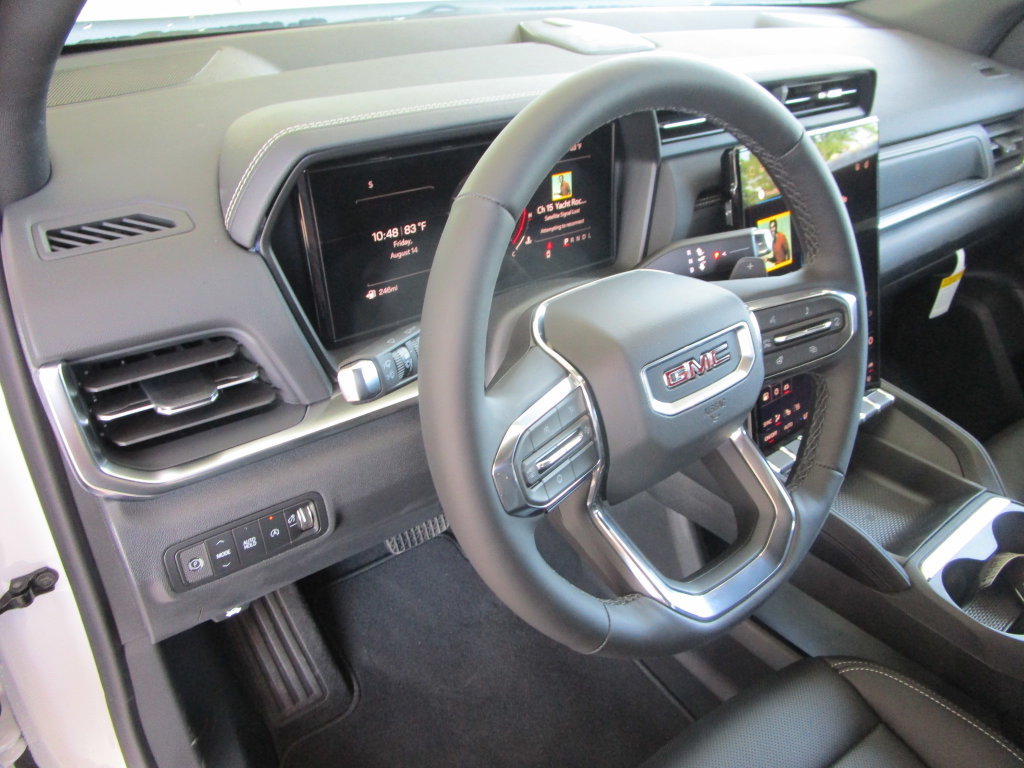 New 2027 GMC Terrain Elevation w/ Elevation Premium Package FWD image 28