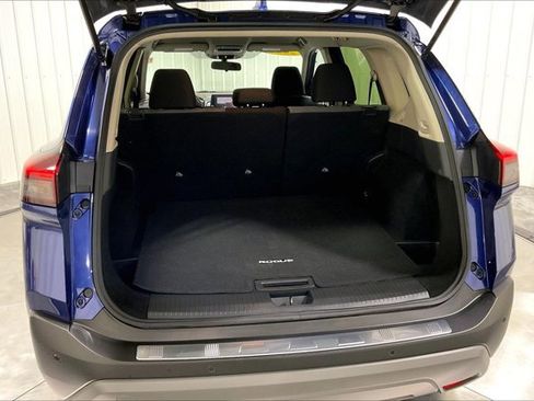 Used 2023 Nissan Rogue SV image 38