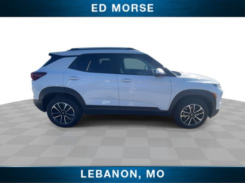 Used 2024 Chevrolet TrailBlazer LT AWD/4WD image 9