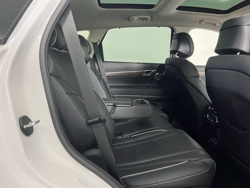 Used 2023 Genesis GV80 2.5T w/ Prestige Package image 39