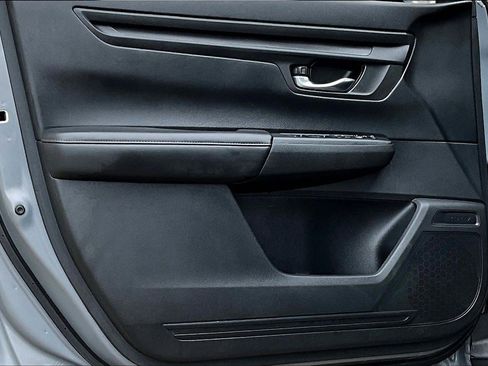 Used 2025 Honda CR-V EX image 19