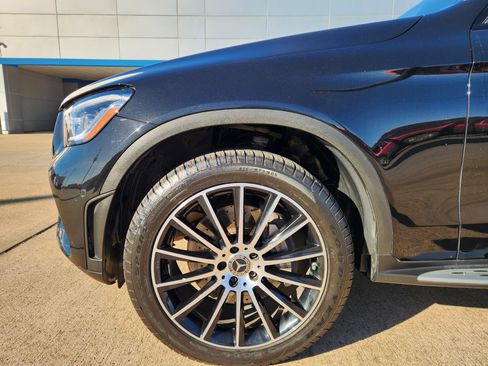 Used 2023 Mercedes-Benz GLC 300 4MATIC Coupe image 9