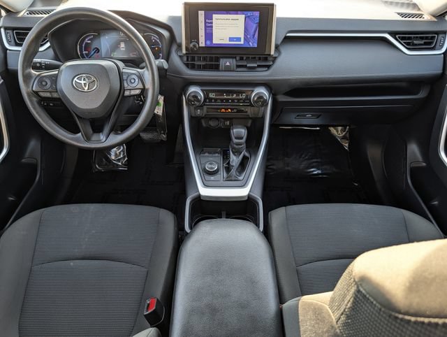 Used 2024 Toyota RAV4 LE AWD/4WD image 10