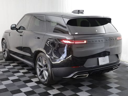 Used 2024 Land Rover Range Rover Sport SE AWD/4WD image 16