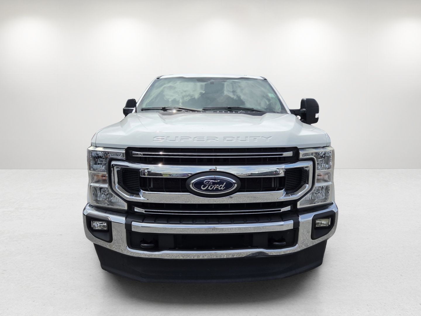 Used 2022 Ford F250 XLT w/ XLT Value Package AWD/4WD image 2