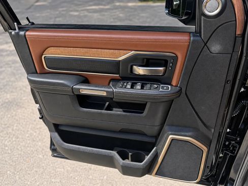 Used 2022 RAM 3500 Limited AWD/4WD image 15