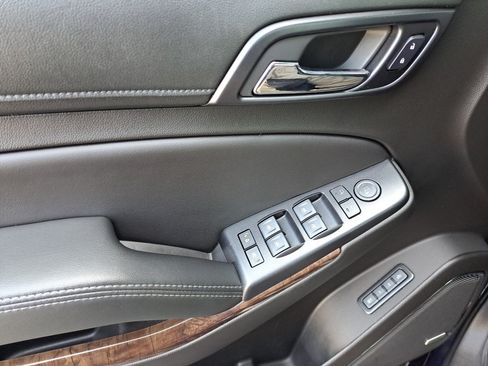 Used 2018 Chevrolet Tahoe LT AWD/4WD image 32