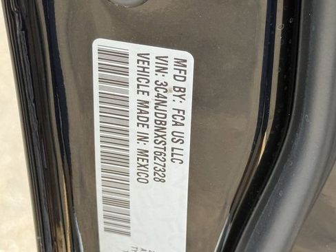 New 2025 Jeep Compass Latitude w/ Sun & Sound Group image 29