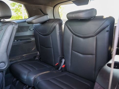 Used 2021 Cadillac XT6 Premium Luxury AWD/4WD image 35