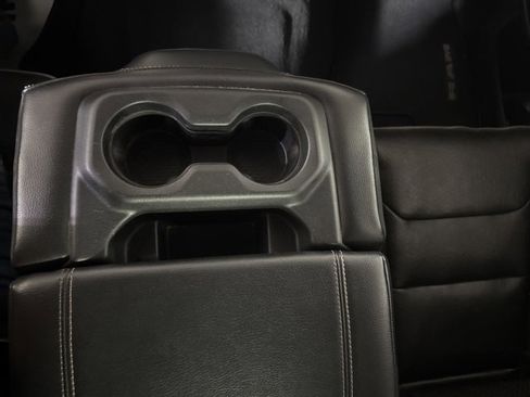 Used 2019 RAM 1500 Laramie image 31