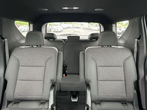 New 2026 Chevrolet Traverse LT FWD image 13