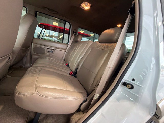 Used 2000 Ford Explorer Eddie Bauer AWD/4WD image 18
