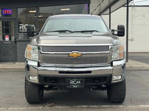 Used 2008 Chevrolet Silverado 2500 LTZ w/ Suspension Package, Off-Road image 2