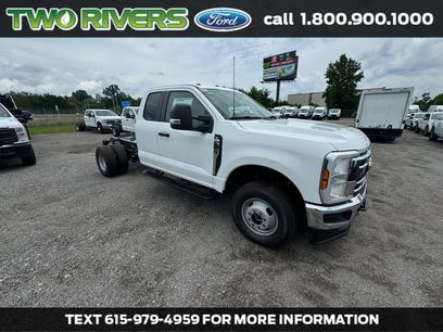 New 2025 Ford F350 XL w/ XL Chrome Package
