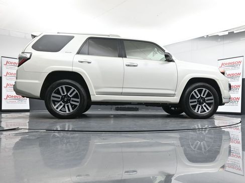 Used 2018 Toyota 4Runner Limited image 40