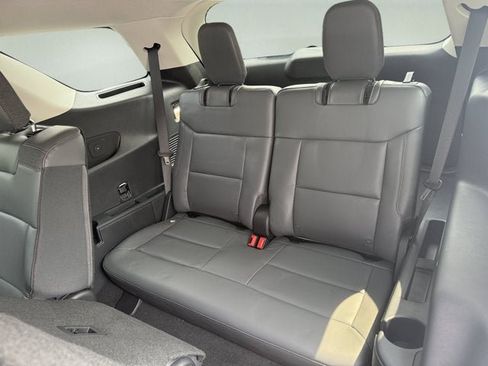 New 2026 Ford Explorer Active w/ Active Comfort Package AWD/4WD image 11