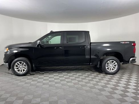 Used 2023 Chevrolet Silverado 1500 LT AWD/4WD image 6
