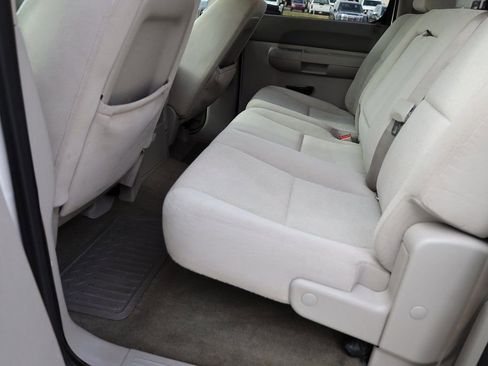 Used 2008 GMC Sierra 2500 SLE w/ Z71 Off-Road Package image 17