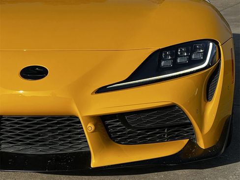 Used 2023 Toyota Supra Premium image 8