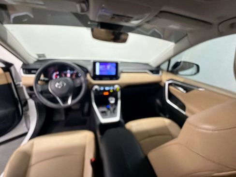 Used 2024 Toyota RAV4 XLE Premium FWD image 20