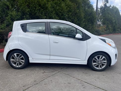 Used 2016 Chevrolet Spark LT image 3