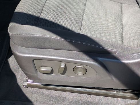 Used 2023 Chevrolet Colorado LT w/ LT Convenience Package II image 34