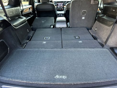 Used 2023 Jeep Grand Cherokee L Summit image 18