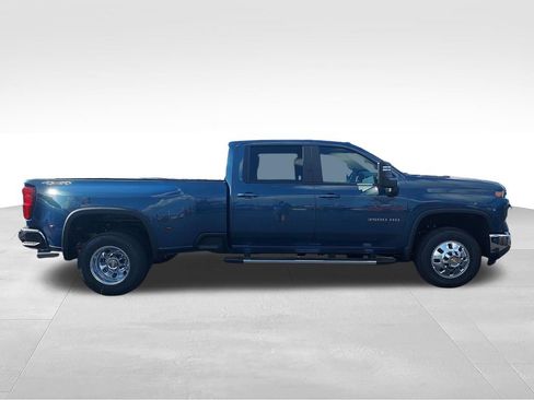 New 2026 Chevrolet Silverado 3500 LT w/ All Star Edition AWD/4WD image 6