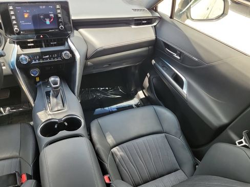 Used 2021 Toyota Venza XLE AWD/4WD image 12