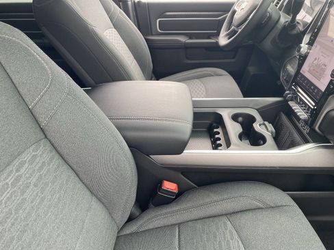 New 2026 RAM 3500 Big Horn AWD/4WD image 8