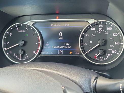 Used 2024 Nissan Sentra SV FWD image 23