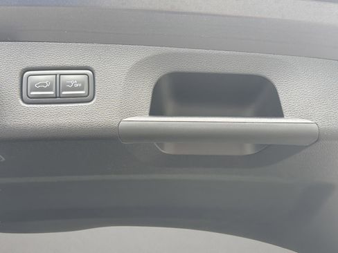 Used 2024 Kia Telluride EX w/ EX Captain's Chair Package FWD image 24