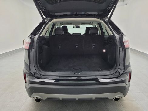 Used 2024 Ford Edge Titanium image 29