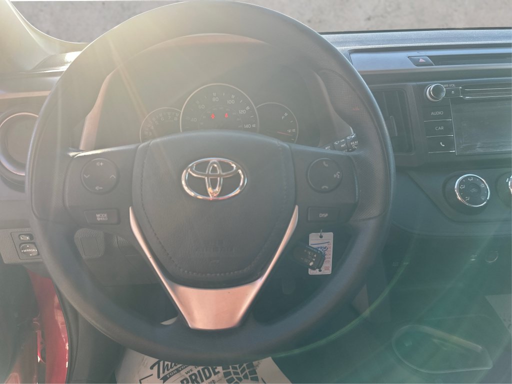 Used 2016 Toyota RAV4 LE AWD/4WD image 27