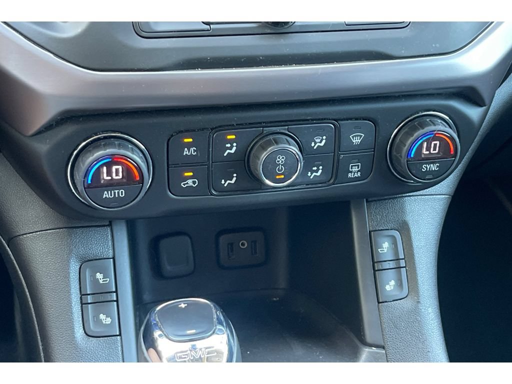 Used 2017 GMC Acadia SLE w/ Driver Alert Package I AWD/4WD image 27