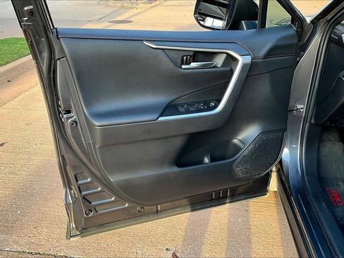 Used 2022 Toyota RAV4 TRD Off-Road image 39