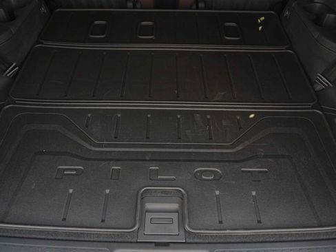 Used 2026 Honda Pilot Elite image 27