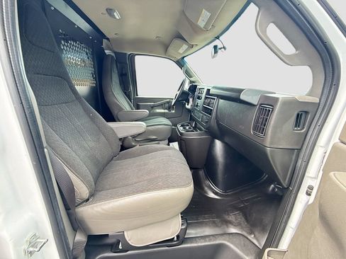 Used 2024 Chevrolet Express 2500 w/ Driver Convenience Package RWD image 24