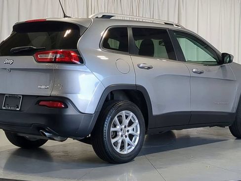 Used 2014 Jeep Cherokee Latitude w/ Comfort/Convenience Group FWD image 10