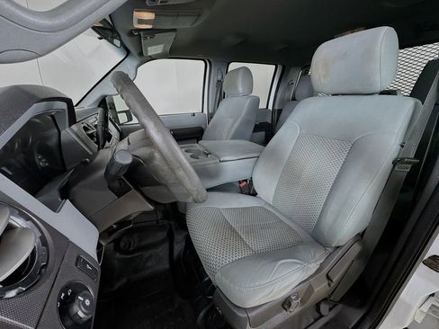 Used 2015 Ford F350 XLT w/ Camper Package image 12